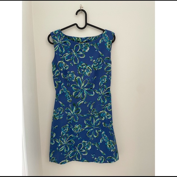 Dresses & Skirts - Colourful floral dress